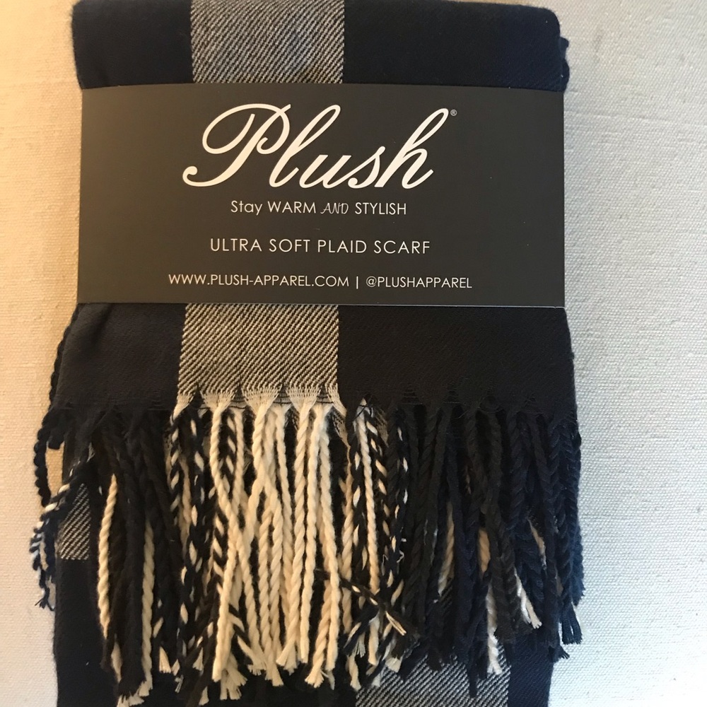 plush-apparel ULTRA SOFT FLEECE PLAID SCARF - Picture 3 of 8
